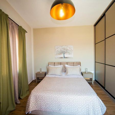 Syrene Luxury Suites Ermoupoli Exterior photo